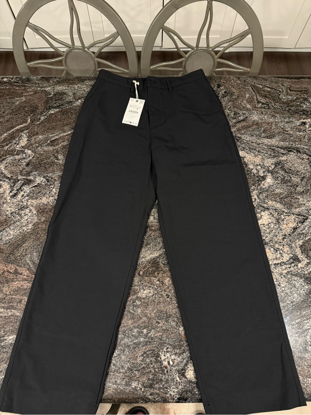 Zara Men's Black Straight-Leg Pants - Classic Casual Wear
